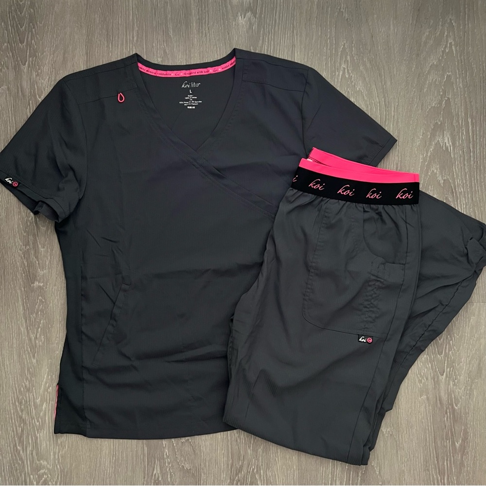 KOI Lite Gray Scrub Set (Size Large)